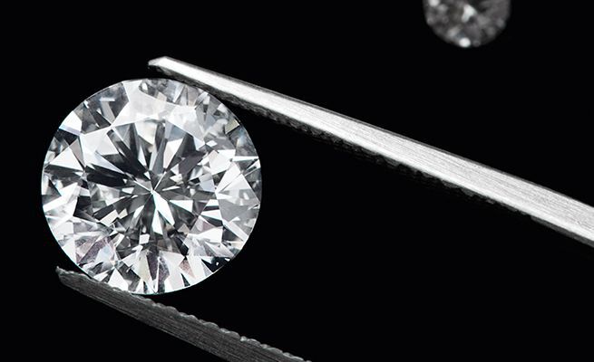 ブルガリのブライダルジュエリー エンゲージ リングとウェディング リング ブルガリのブライダルジュエリー エンゲージ リングとウェディング リング