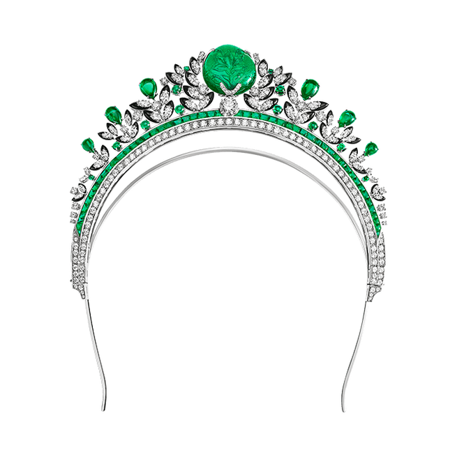  Jubilee Emerald Garden platinum tiara with carved emerald and diamonds, part of Eden High Jewellery Collection.