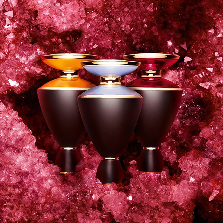 Le tre fragranze donna della Collezione di Alta Profumeria Bvlgari Le Gemme. Le tre fragranze donna della Collezione di Alta Profumeria Bvlgari Le Gemme.