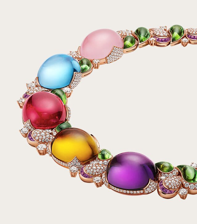 Magnifica High Jewelry rose gold necklace with cabochon amethyst, citrine, rubellite, blue topaz and pink quartz, diamonds and green tourmalines, close-up.