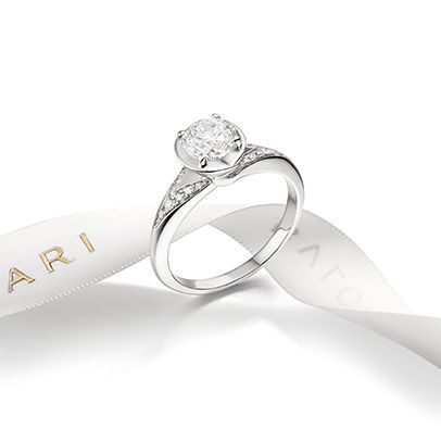 ブルガリのブライダルジュエリー エンゲージ リングとウェディング リング ブルガリのブライダルジュエリー エンゲージ リングとウェディング リング