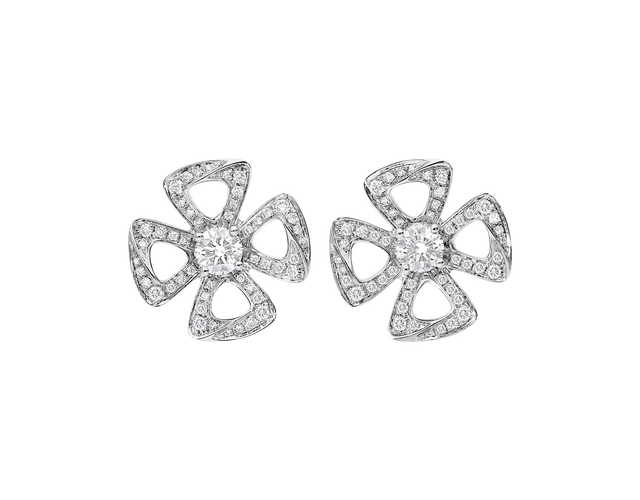 Boucles d'oreilles Fiorever en or blanc 18 K serties de deux diamants de centre avec pavé diamants.