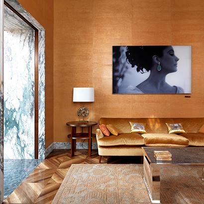 The VIP area is reproduced on the basis of the original Elizabeth Taylor lounge