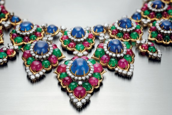 Necklace in gold and platinum with emeralds, rubies, sapphires and diamonds.