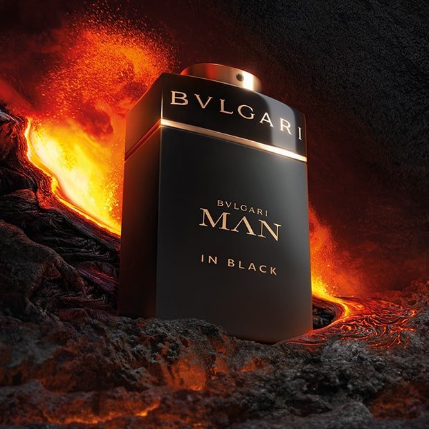 Fotografía creativa del flacon del Eau de Parfum Bvlgari Man in Black
